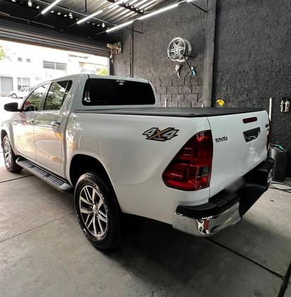 TOYOTA HILUX 2.8 SRV 4X4 CD 16V DIESEL 4P AUTOMÁTICO TOYOTA HILUX 2.8 SRV 4X4 CD 16V DIESEL 4P AUTOMÁTICO